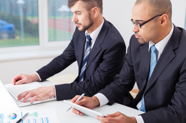 環境と持続可能性の分析